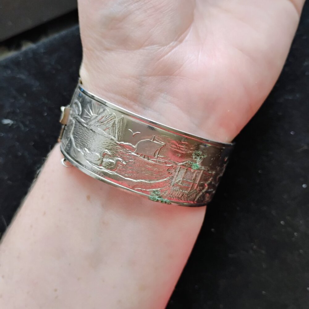 Asian bangle bracelet - Picture 7 of 7